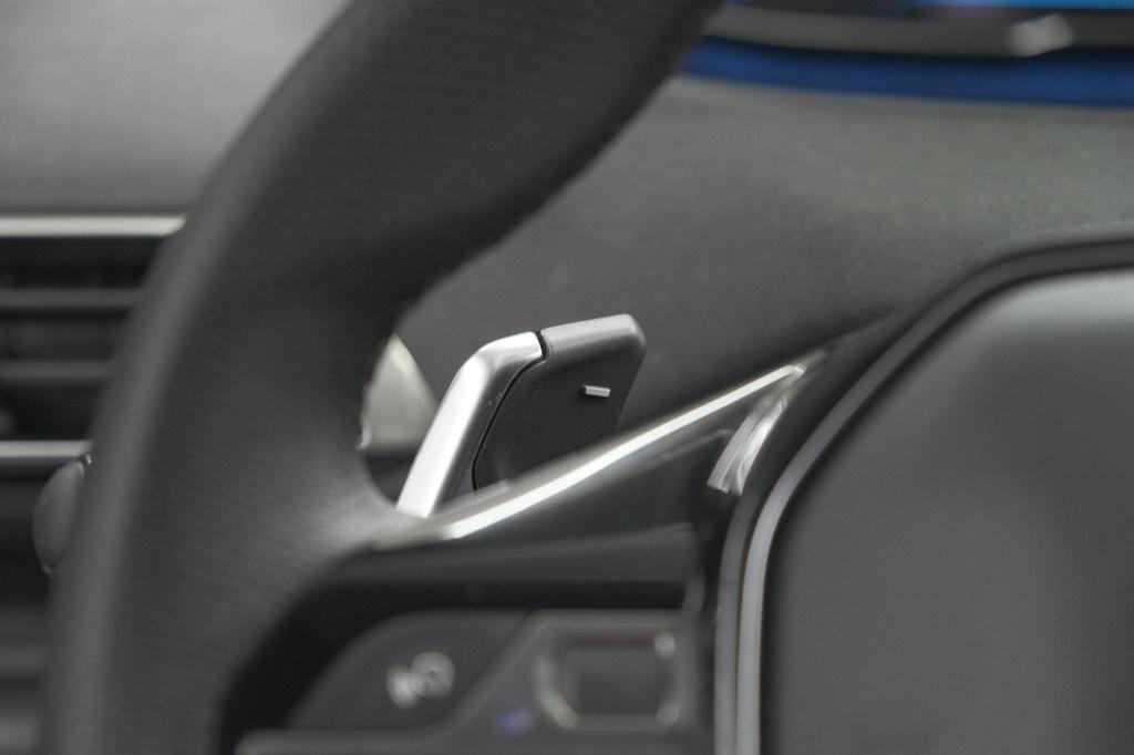 Peugeot 3008 puretech 130 eat8 gt | camera | dodehoekdetectie | adaptieve c