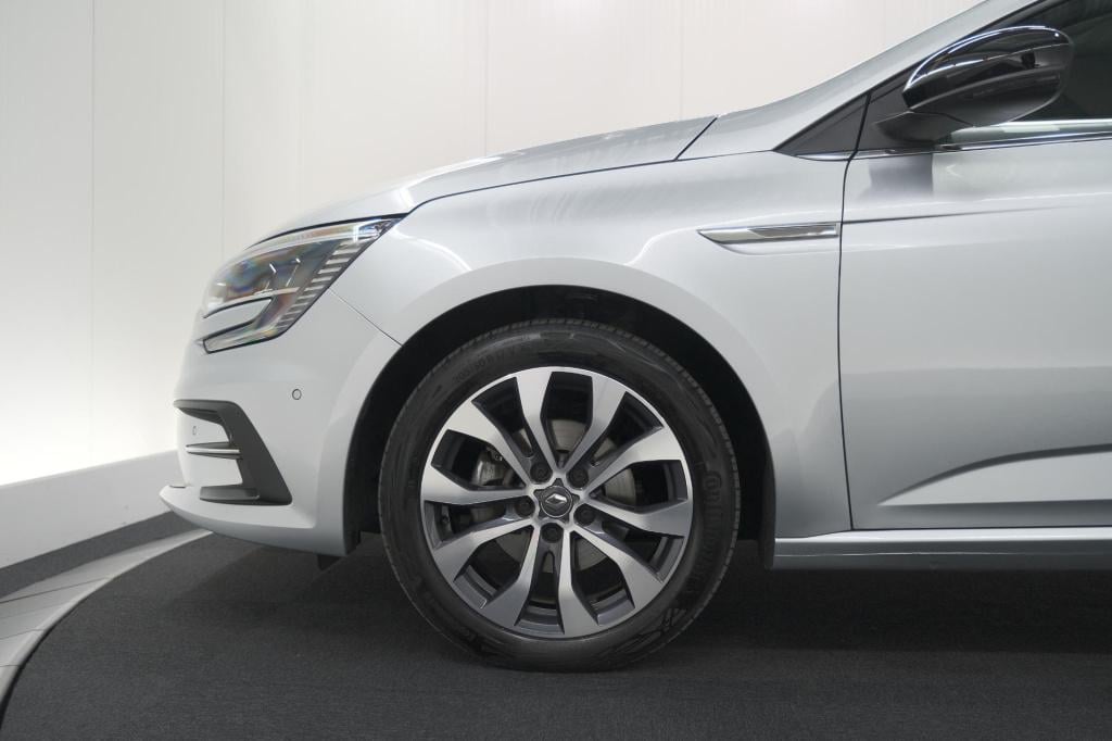 Renault Megane tce 140 edc techno | dodehoekdetectie | camera | 9.3 inch gr