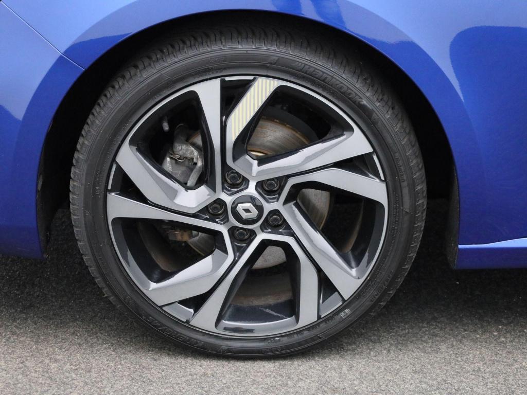 Renault Megane E-tech estate 1.6 plug-in hybrid 160 e-tech engineered | phe