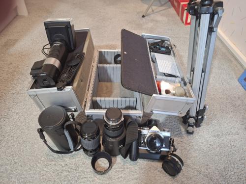 Fotokoffer met inhoud camera, lenzen en toebehoren