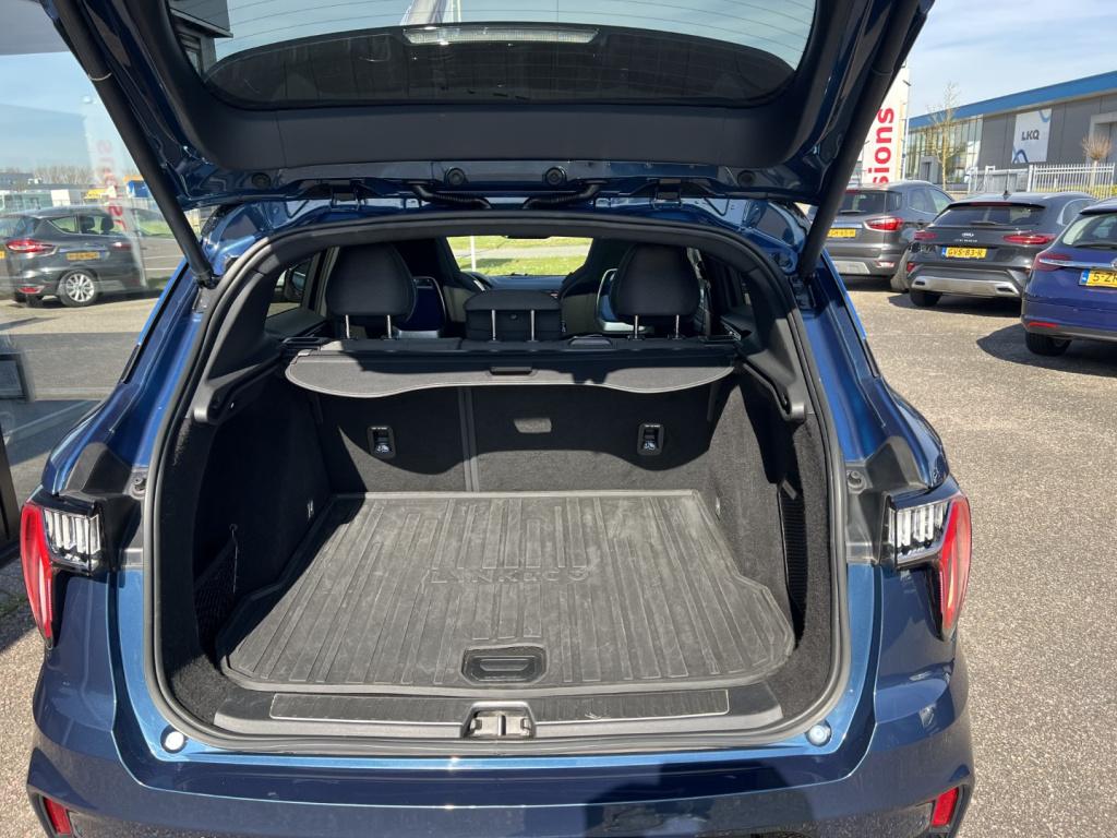 Lynk & Co 01 1.5 261pk phev 7dcth , pano dak , 360gr camera , carplay