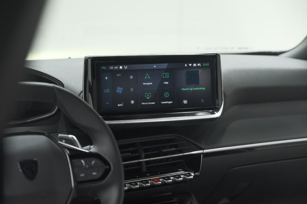 Peugeot 2008 puretech 130 eat8 allure | camera | navigatie | parkeersensore