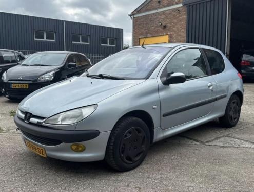 Peugeot 206 1.4i Airco