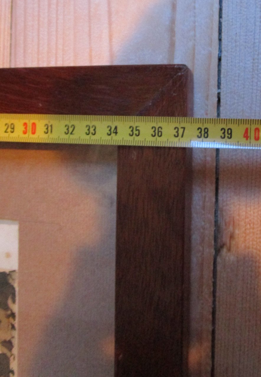 Houtenlijst met kippen/ hanen prent achter glas afm:50x37cm.