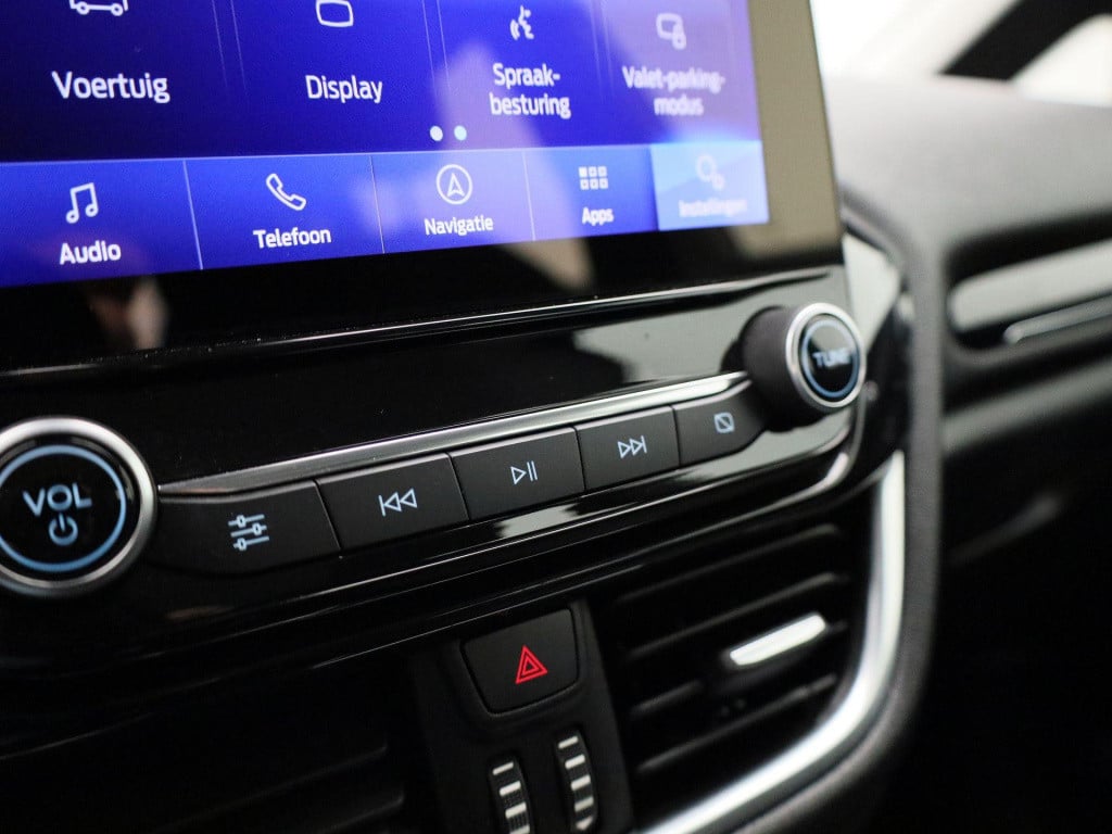 Ford Fiesta 1.0 ecoboost titanium x | lmv | parkeer sensoren | navigatie | 