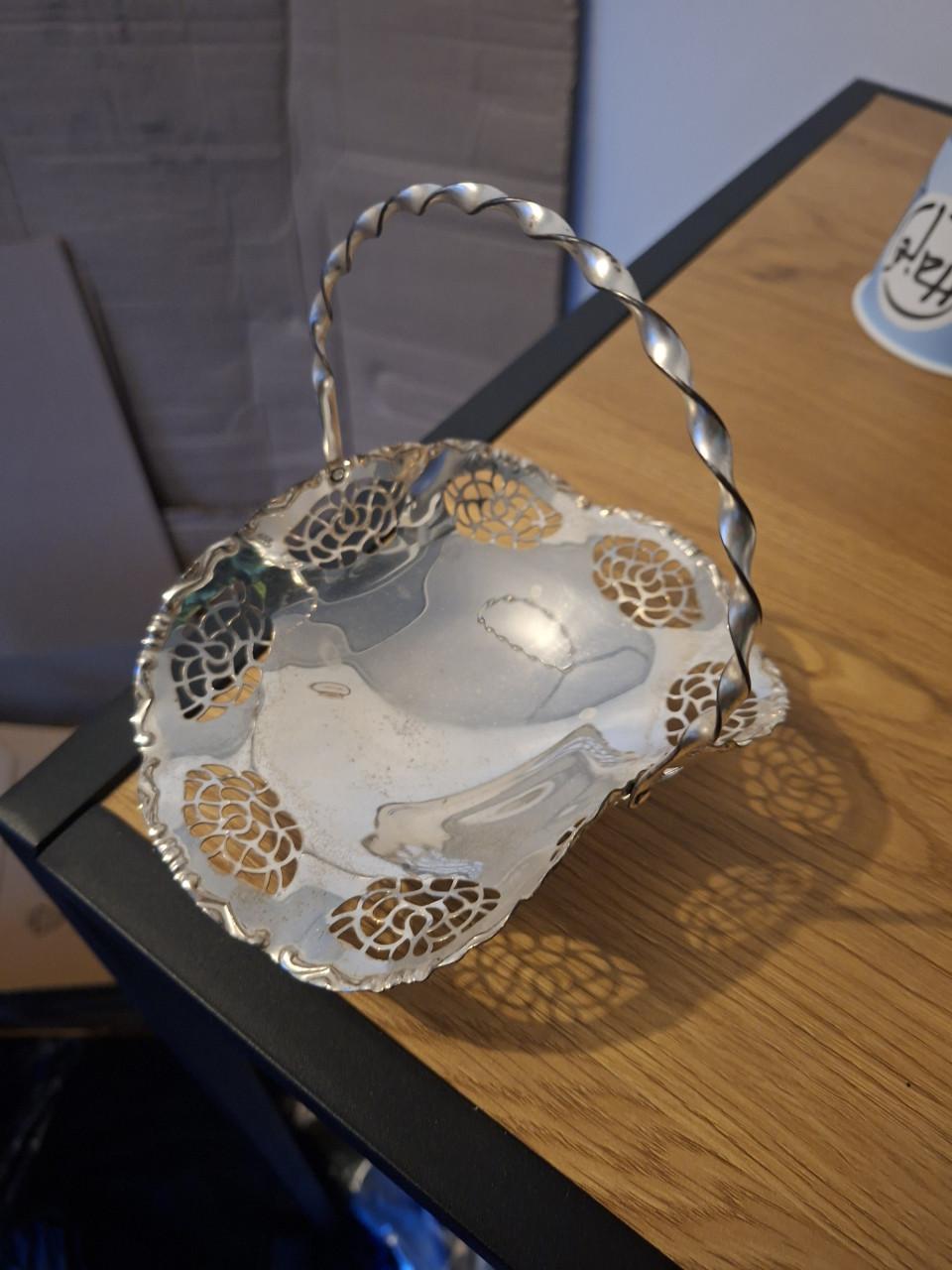 Verzilverd schaaltje tinnen kandelaar