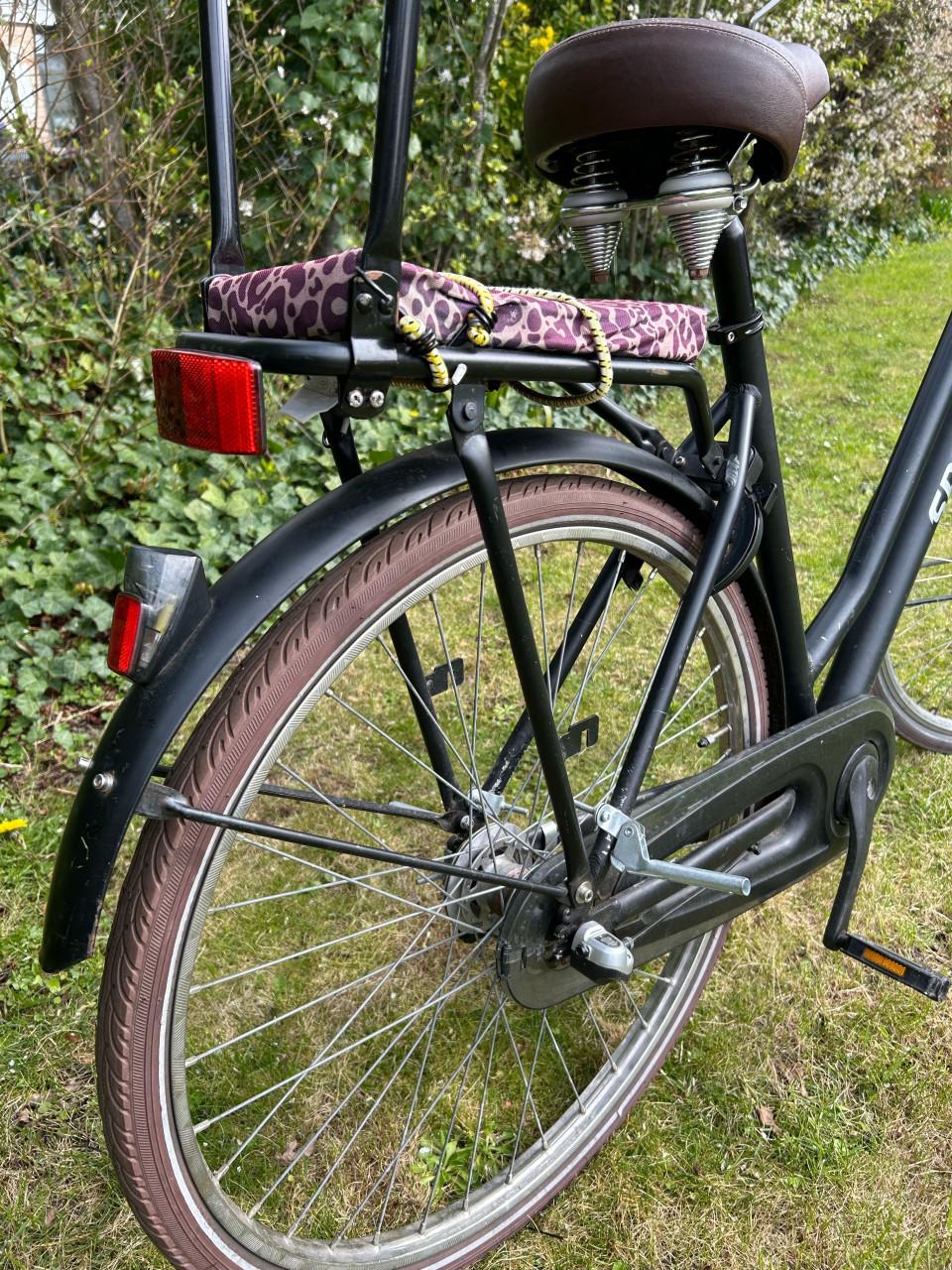 Spirit dames transportfiets met zitje in zeer goede staat