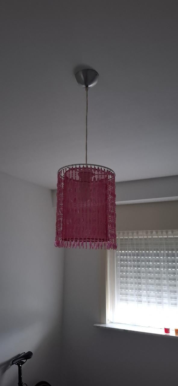 2 hanglampen voor meidenkamer