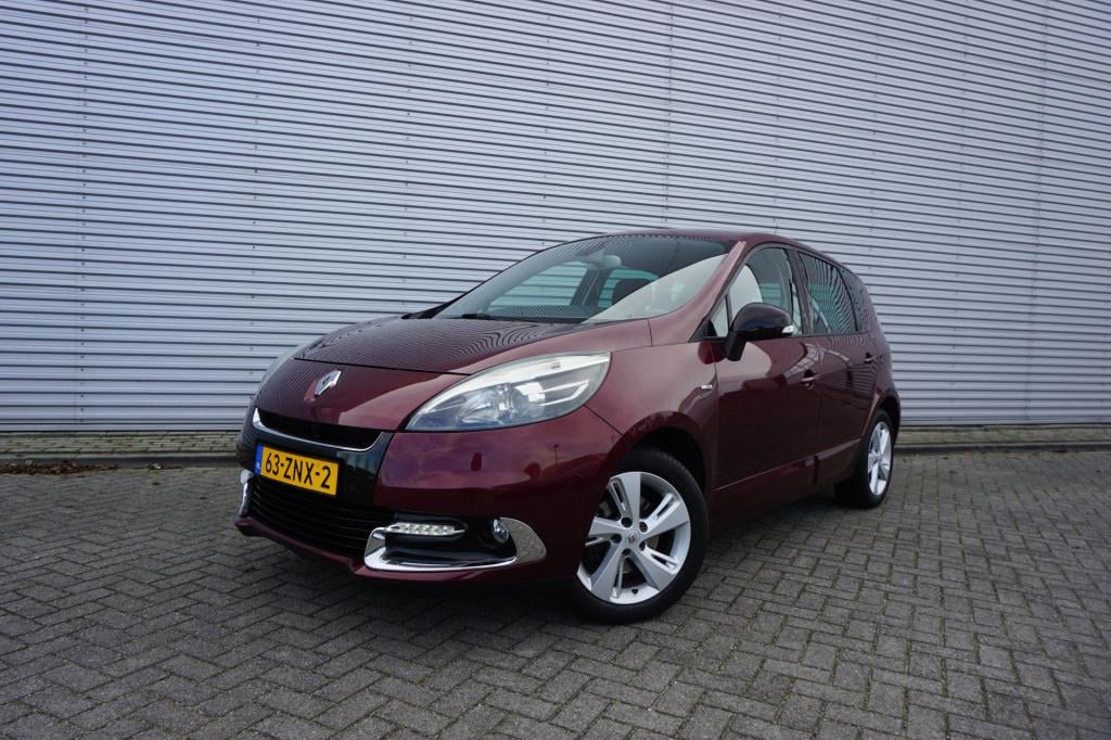 Renault Scenic 1.4 tce bose climate / navi / cruise / camera / parkeers. / 