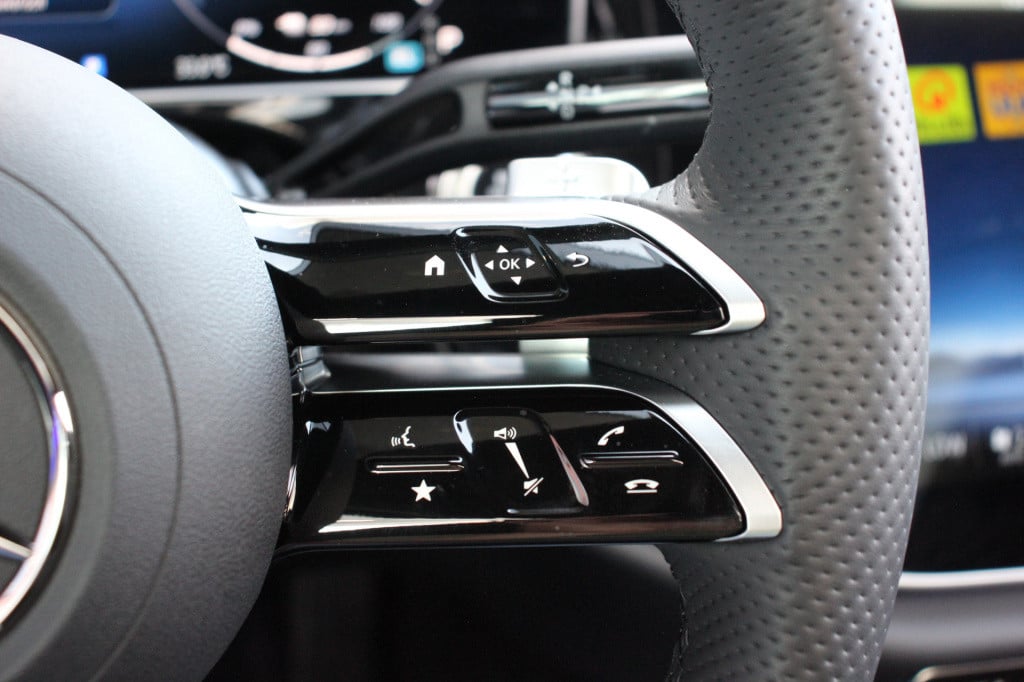 Mercedes-Benz E-Klasse 300 e amg line | superscreen | pano | burmester | 36