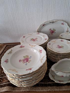 Mooi vintage servies compleet van minimaal 60 jaar jong.
