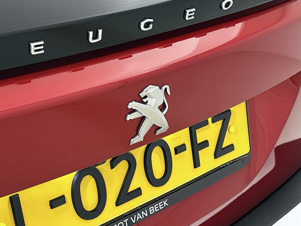 Peugeot 2008 130 pk automaat active pack | camera | parkeersensoren | apple