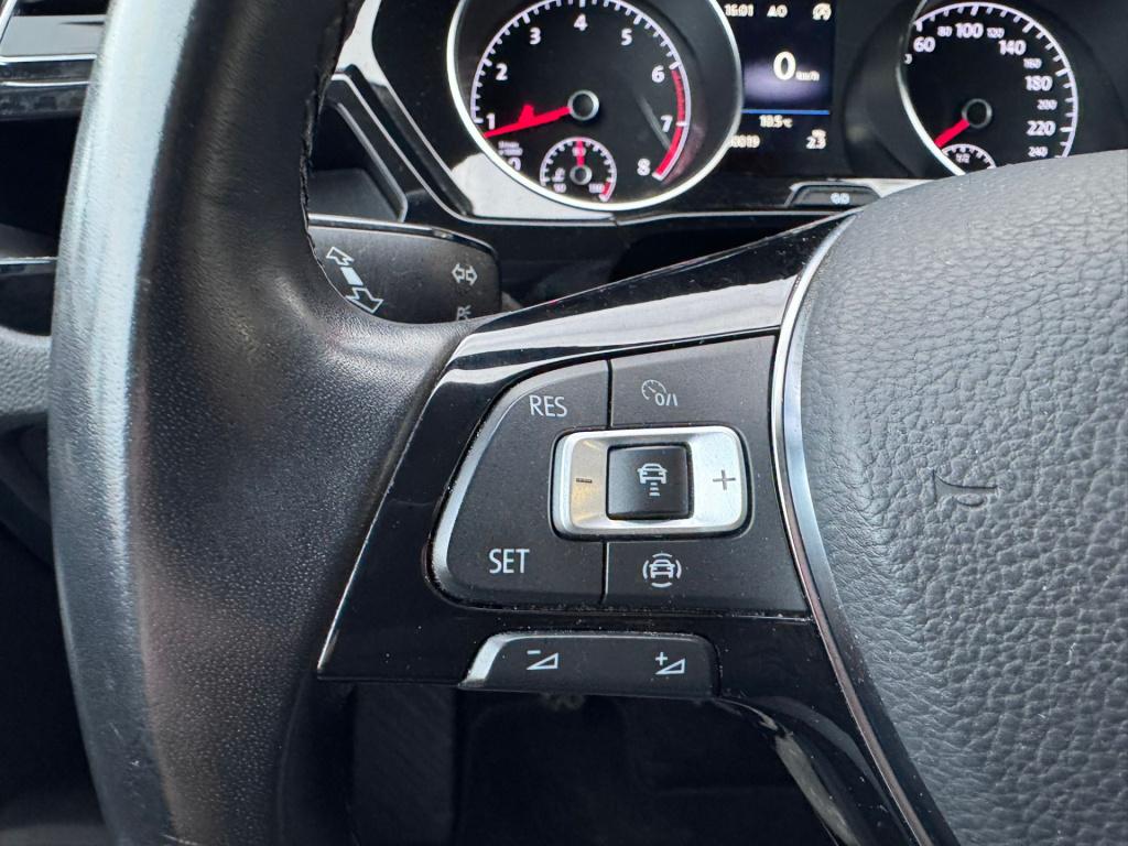 Volkswagen Touran 1.5 tsi highline