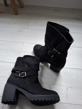 Nieuwe zwarte schoenen maat 39
