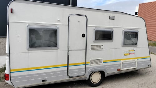 Burstner Ventana 435 met voortent