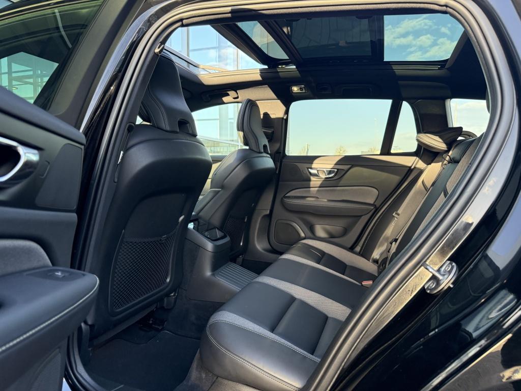 Volvo V60 t6 340pk recharge r-design| panodak| adap.cruise| trekhaak| 360c