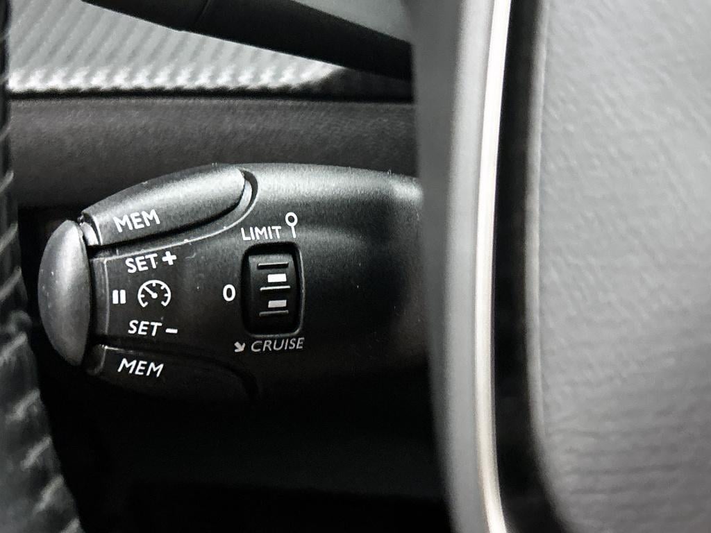 Peugeot 208 100 pk allure pack | rijklaar | keyless entry | camera | apple 