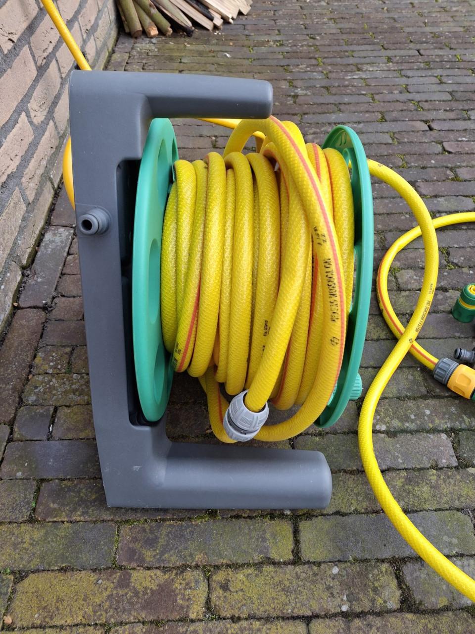 Tuinslang op haspel, extra lang !