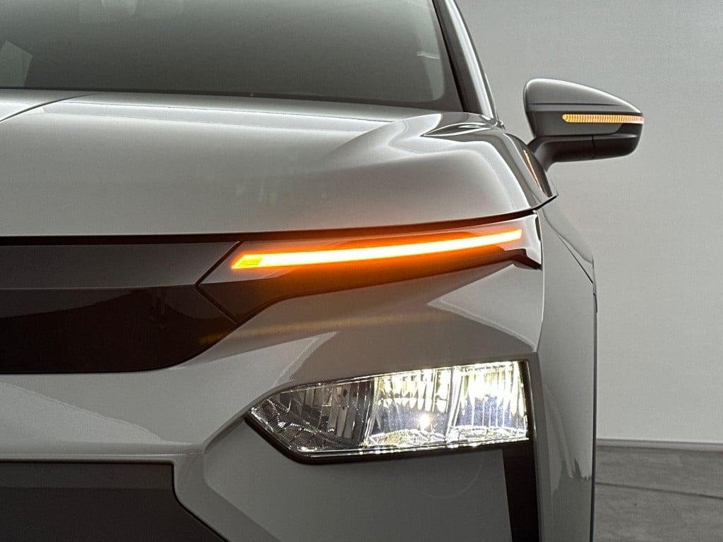 Skoda Elroq business edition tour elektromotor 210 kw / 286 pk