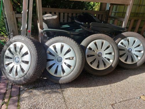 TE koop 4x MB stalen velgen met winterbanden