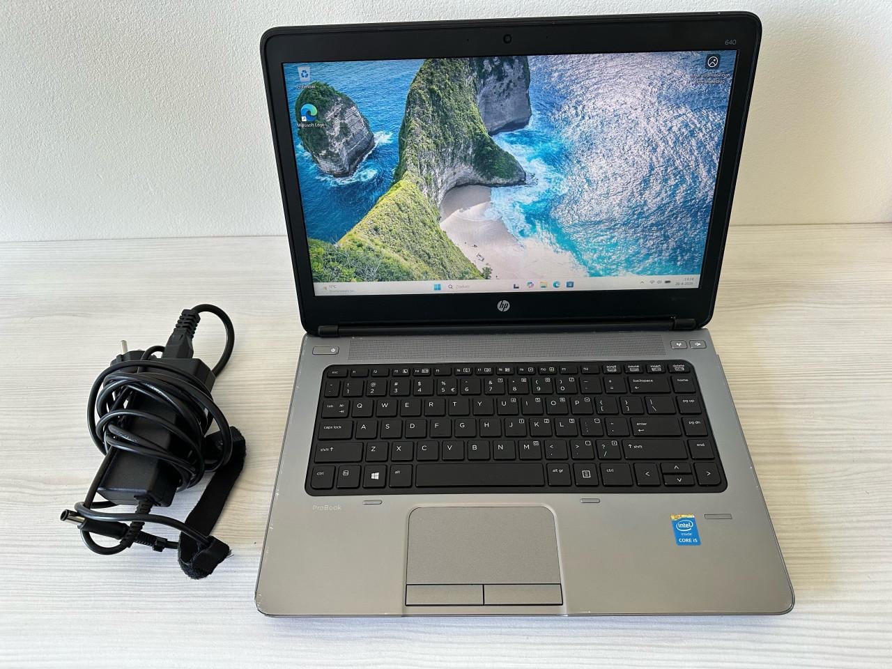 HP laptop 14 inch / Intel Core i5 / 8GB ram / Windows 11 /