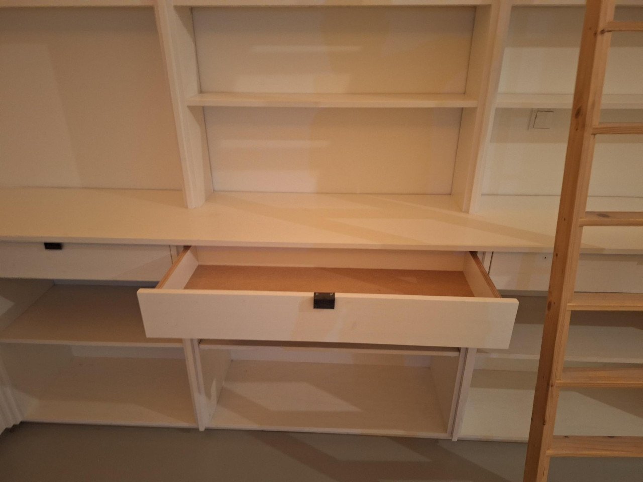 Grote boekenkast / Boekenwand