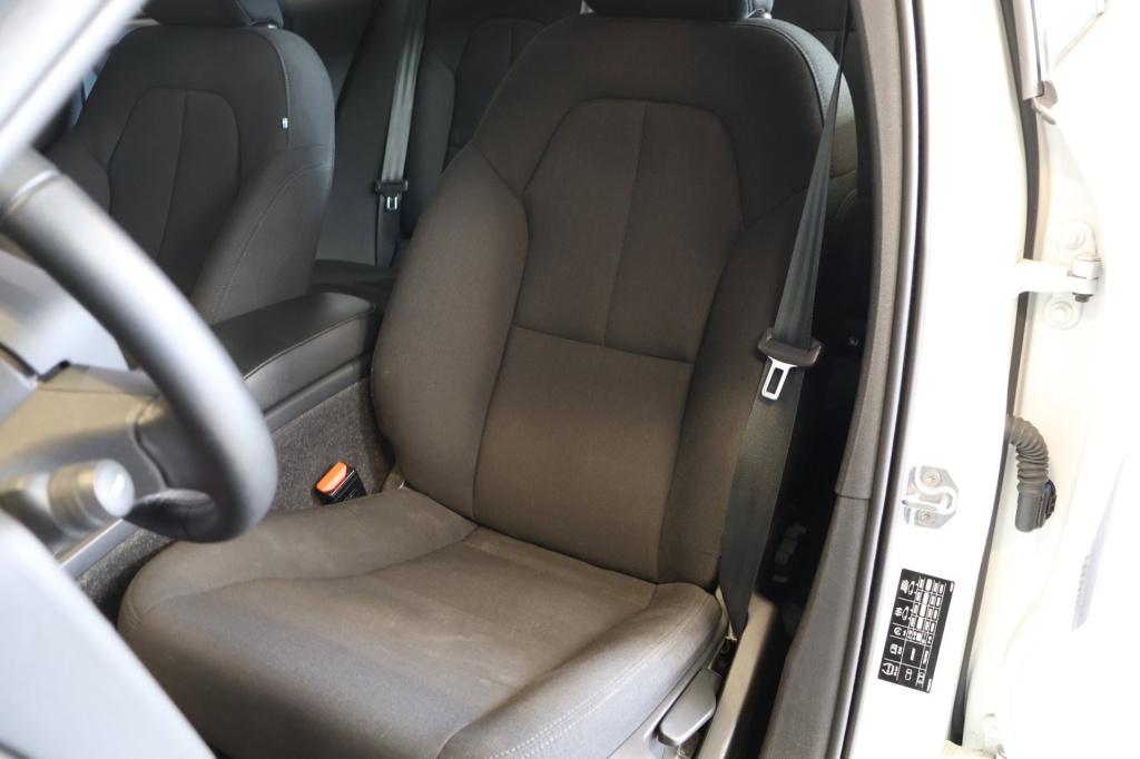 Volvo XC40 1.5 t2 momentum core nl auto, appconnect, pdc achter,