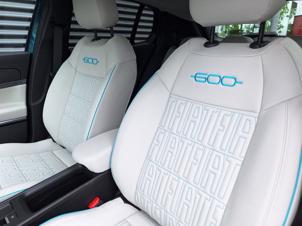 Fiat 600 1.2 hybrid 110 la prima (due colori)