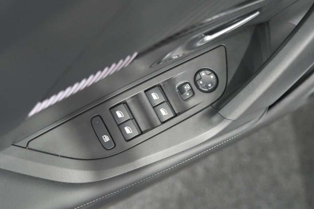Peugeot 2008 hybrid 136 e-dcs6 allure | 360 camera | adaptieve cruise contr