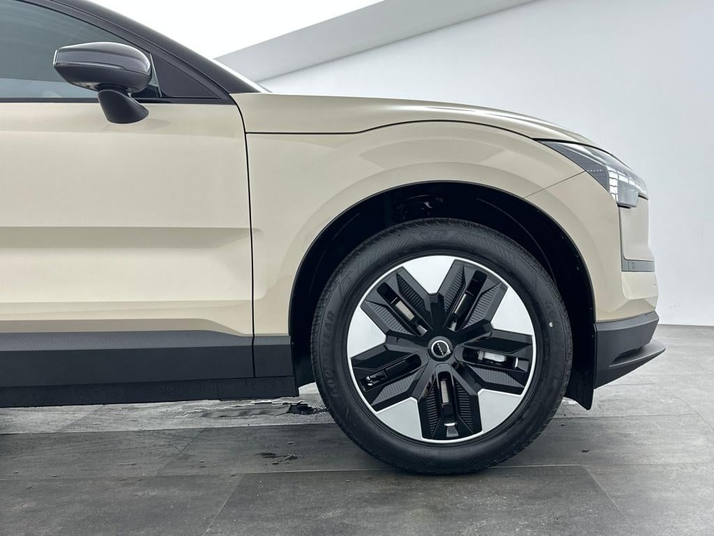 Volvo Ex30 p3 long range plus europa