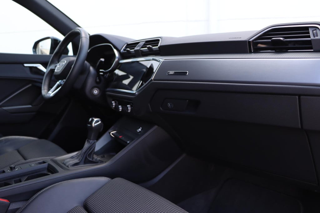 Audi Q3 sportback 45 tfsi e s edition 245pk s-tronic