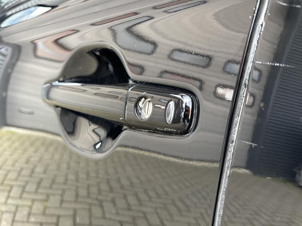 Mitsubishi Outlander 2.0 connect pro