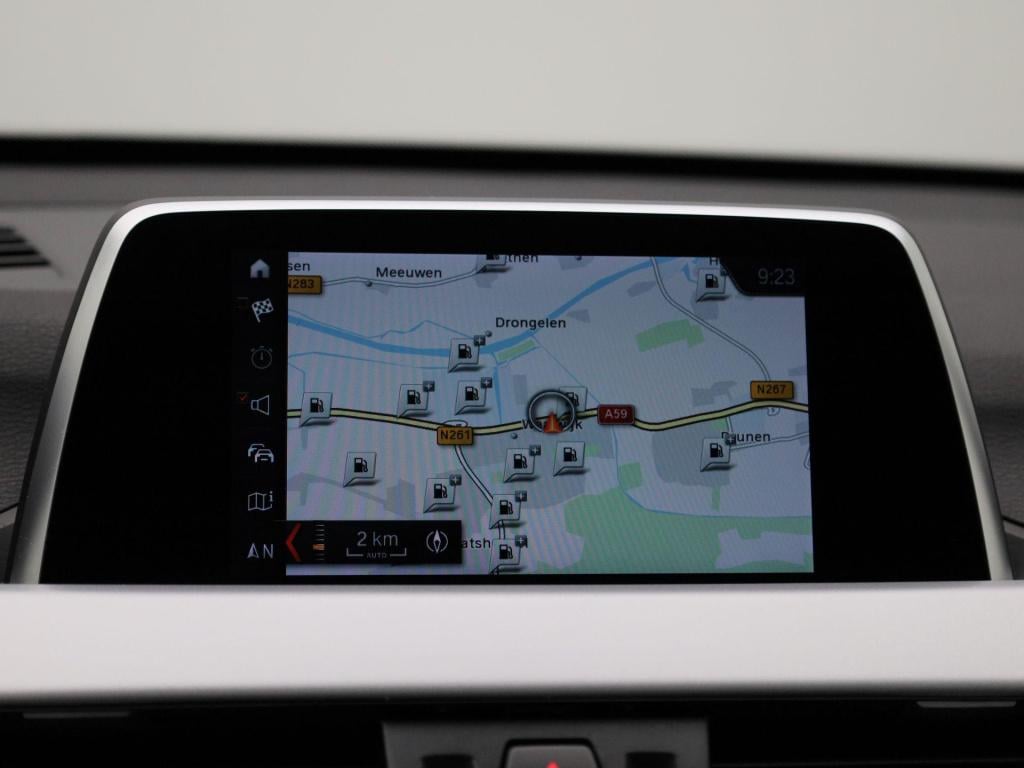 BMW X1 sdrive20i executive | automaat | apple carplay / android auto | pano