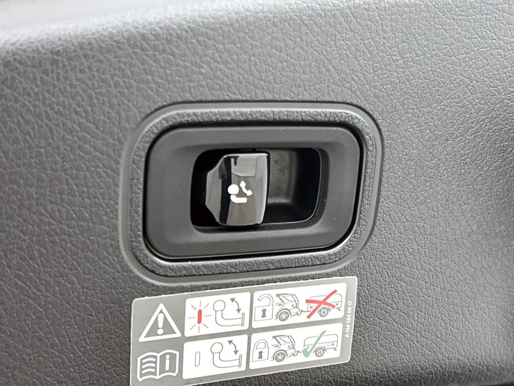 Mercedes-Benz Cle coupé 300 e amg plug-in hybride trekhaak | digital licht 