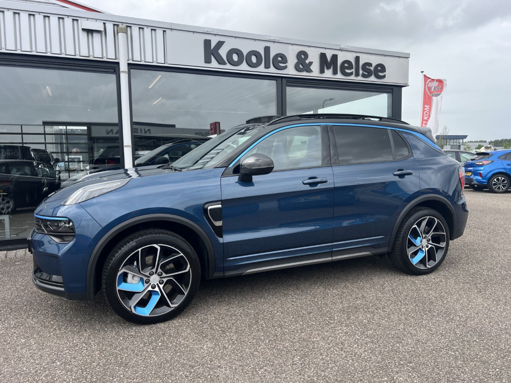 Lynk & Co 01 1.5 261pk plug in hybrid , pano dak , 360 gr camera , car play