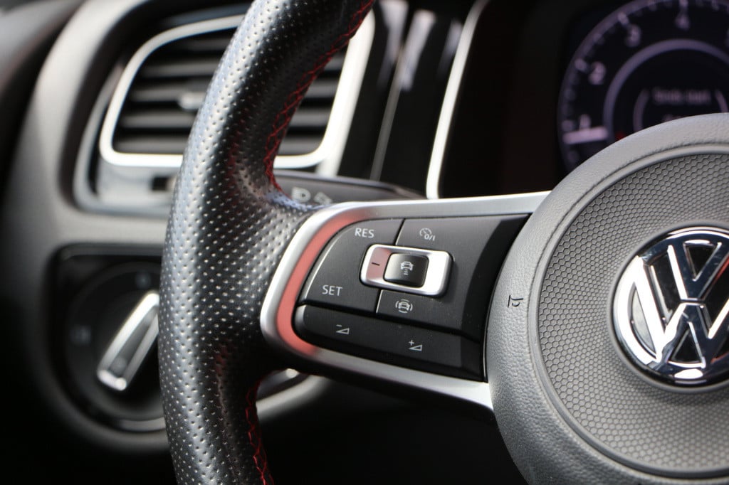 Volkswagen Golf 2.0 tsi gti tcr akrapovic | pano | discover pro