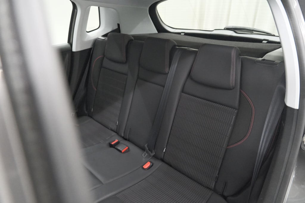 Peugeot 2008 puretech 110 gt-line | camera | apple carplay | navigatie | pa
