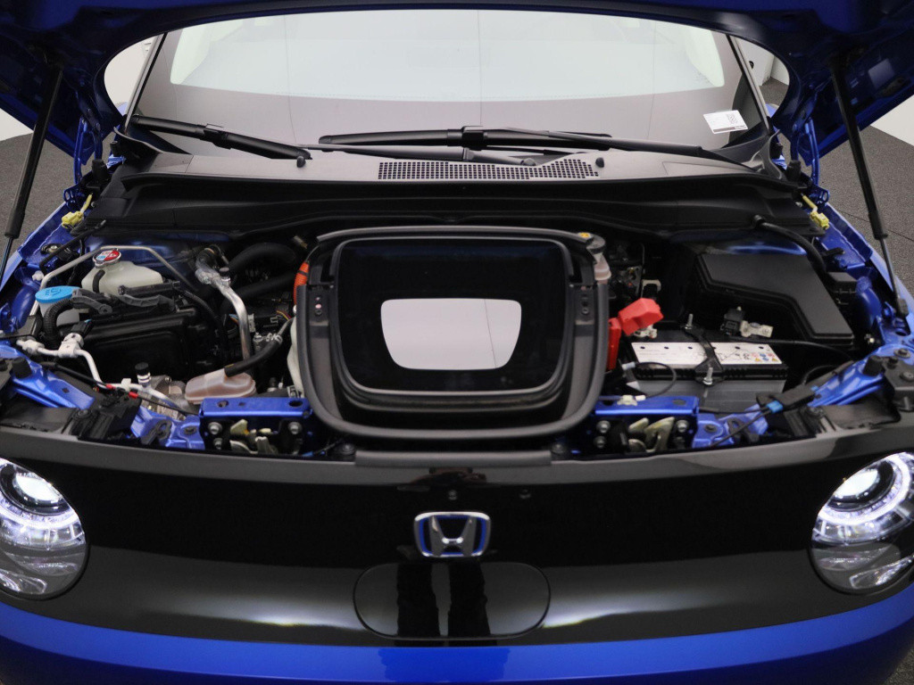 Honda E advance 17" | automaat | navigatie | panoramadak | 360 camera | app