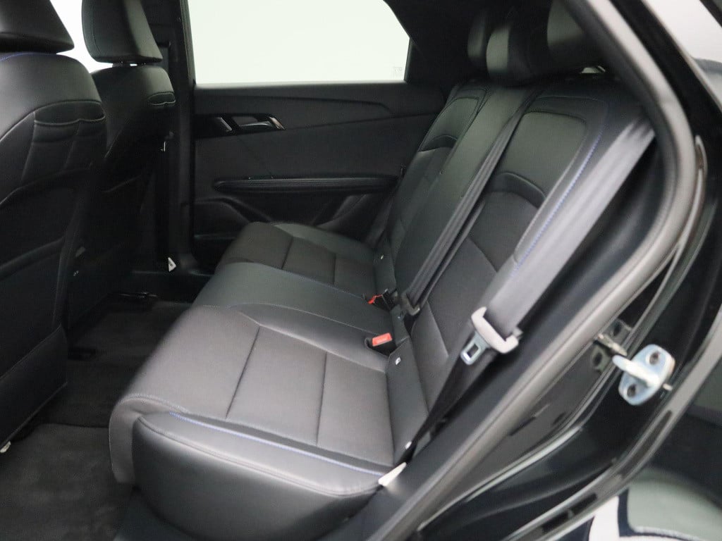 MG Mg4 64 kwh luxury | automaat | navigatie | climate control | apple carpl