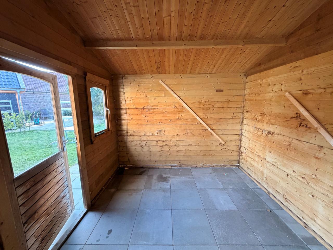 Mooi en stevig houten tuinhuis