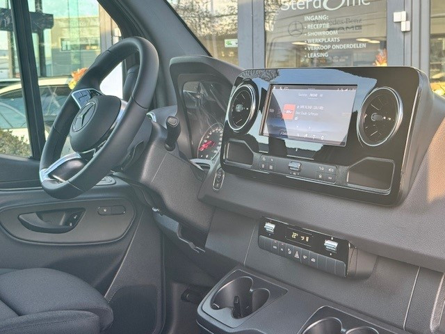 Mercedes-Benz Sprinter 319 1.9 cdi l2 l distronic l 3,5 t trekhaak l led l 