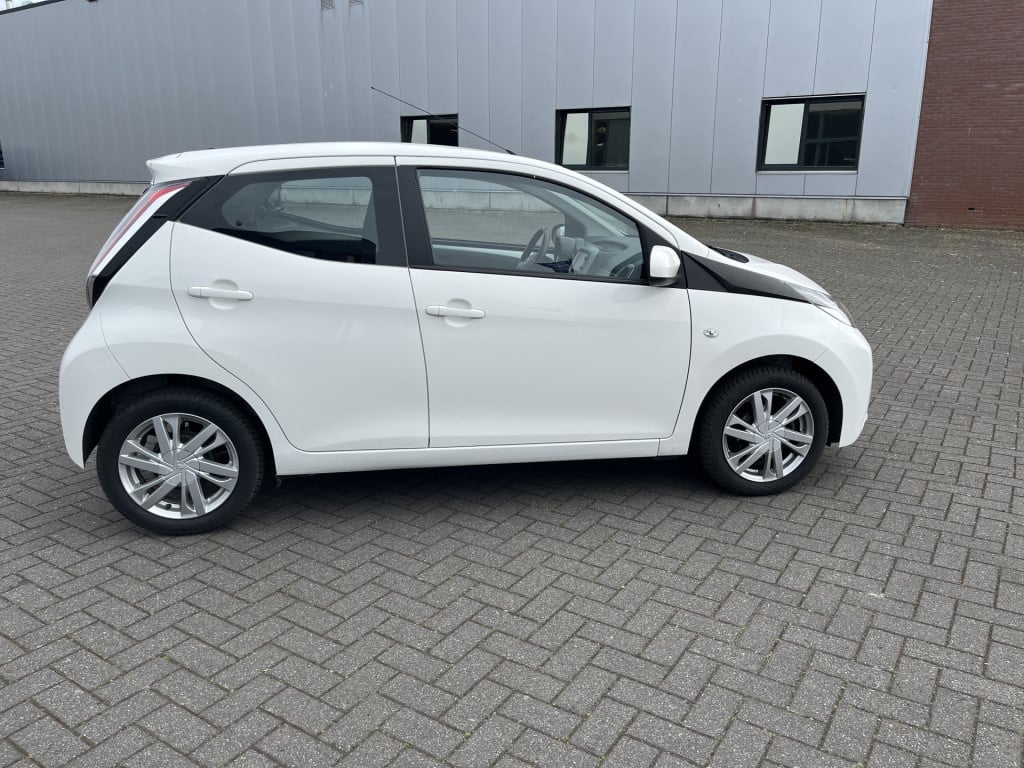 Toyota Aygo 1.0 vvt-i x-wave