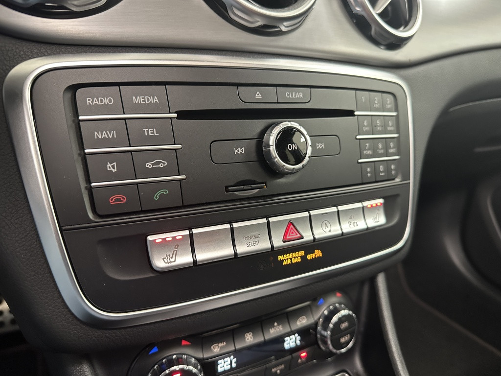 Mercedes-Benz Gla-klasse 180 amg night ed. | panoramadak | keyless-go | 19'