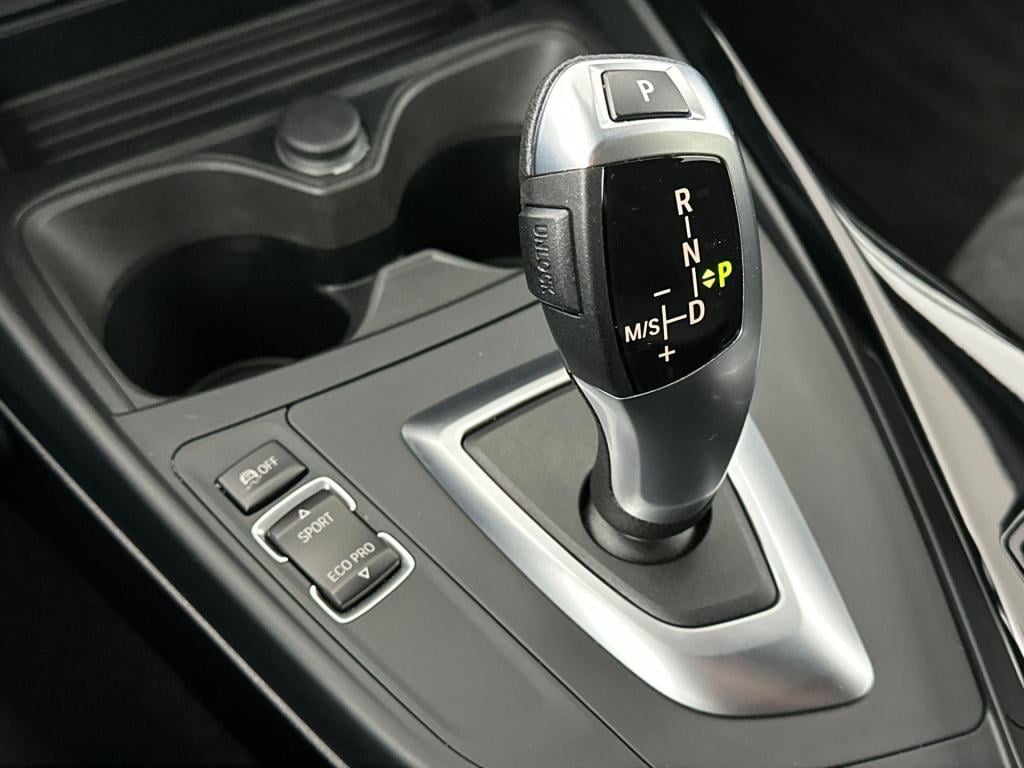 BMW 1 Serie 118i aut. 5drs. m-sport | led koplampen | 18'' velgen | navi | 