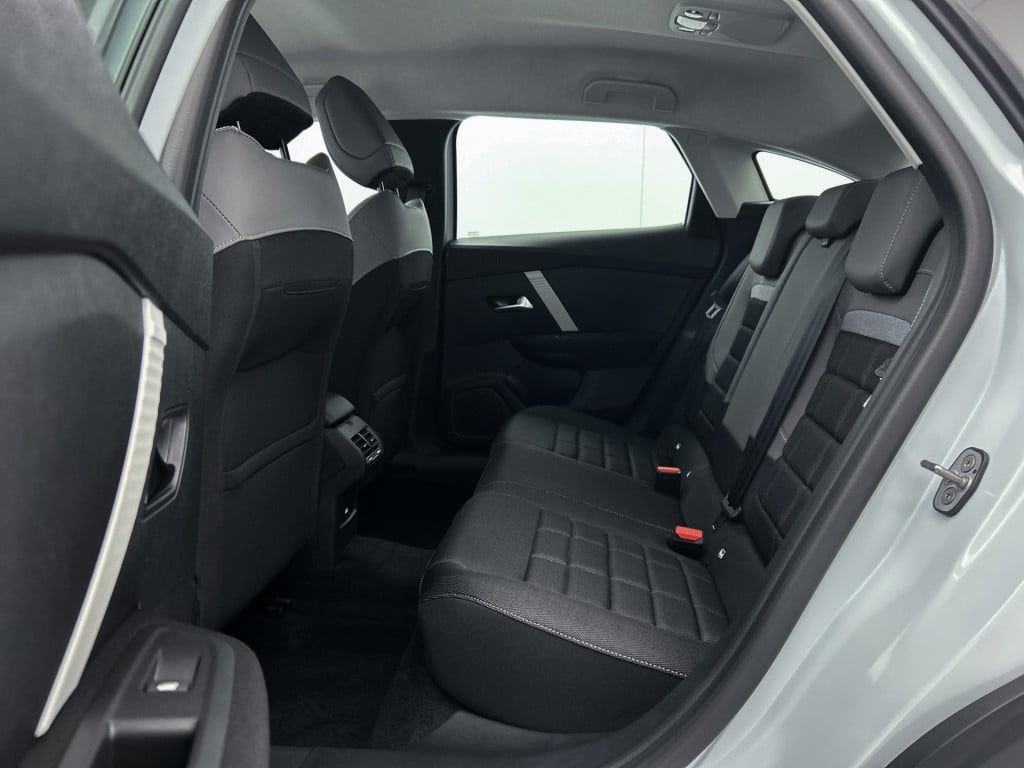 Citroen C4 hybrid 145pk automaat business private lease € 489,- pm - 48mnd 
