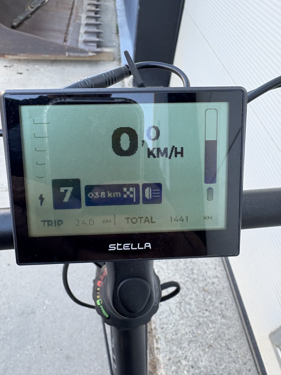 Te koop: stella dolce elektrische dames fiets met rekje
