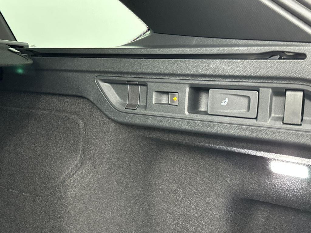 Volkswagen Passat r-line edition plug in hybride 204 pk black style plus pa