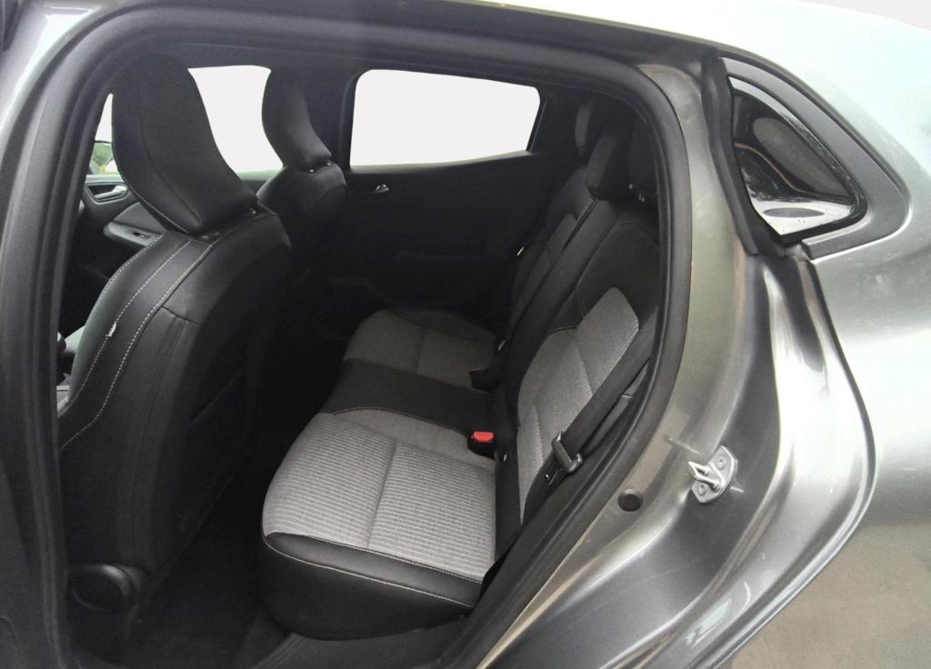 Renault Clio 1.6 e-tech full hybrid 145 techno