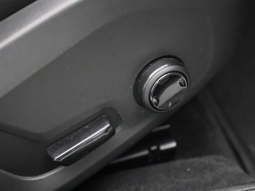 Volvo V60 2.0 b4 inscription | automaat | lmv | virtual cockpit | parkeer s