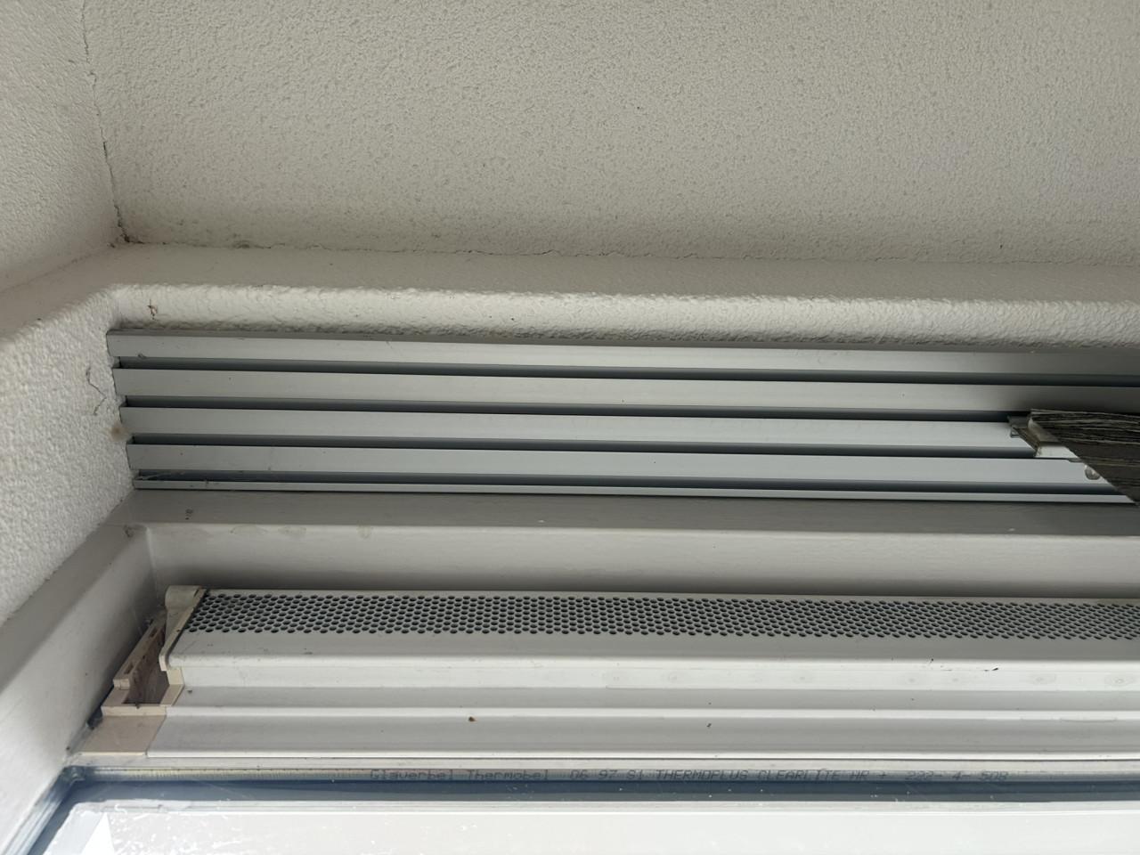 Paneelgordijnen (2 keer 6 stuks, incl rails)